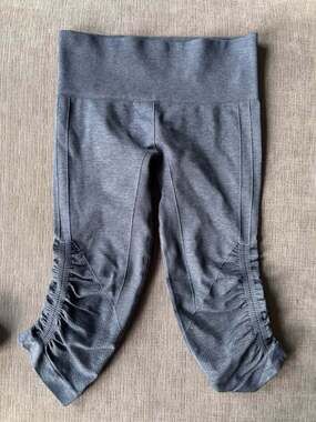 Lululemon In The Flow Crop II Leggings Heathered Gray Ruched Capri Size 4
